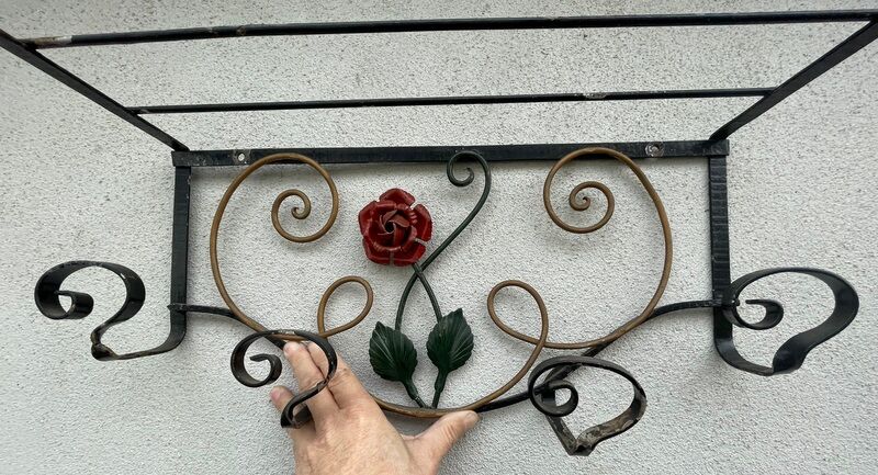 coat rack, hat rest 4 hooks wrought iron polychrome floral decoration