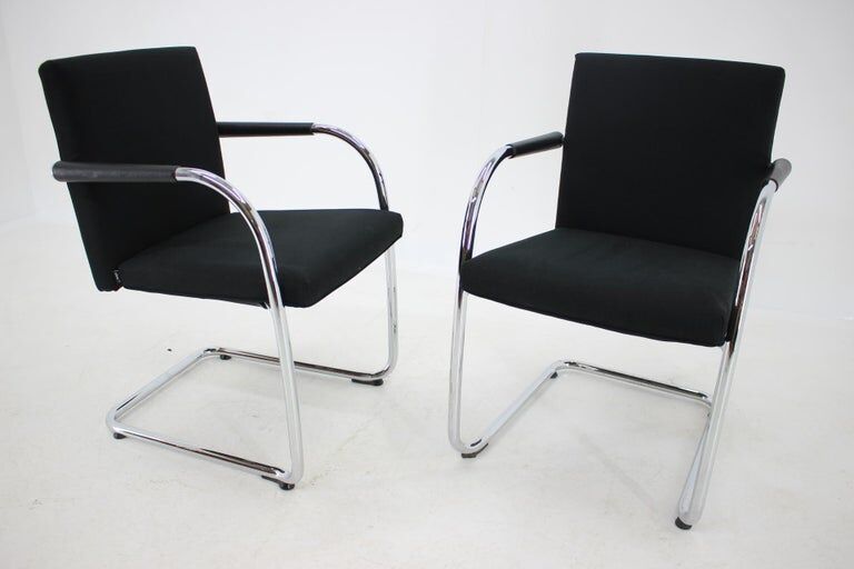 Ensemble de quatre fauteuils design Antonio Citterio et Glen Oliver Löw, années 1990.