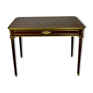 Bureau en marqueterie de bois précieux