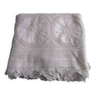 Nappe ancienne ovale brodée et crochet: 340x150cm