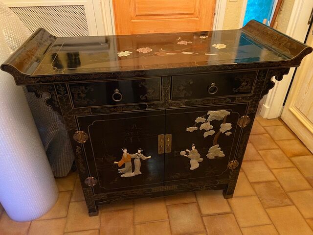 Chinese storage cabinet "pagoda"