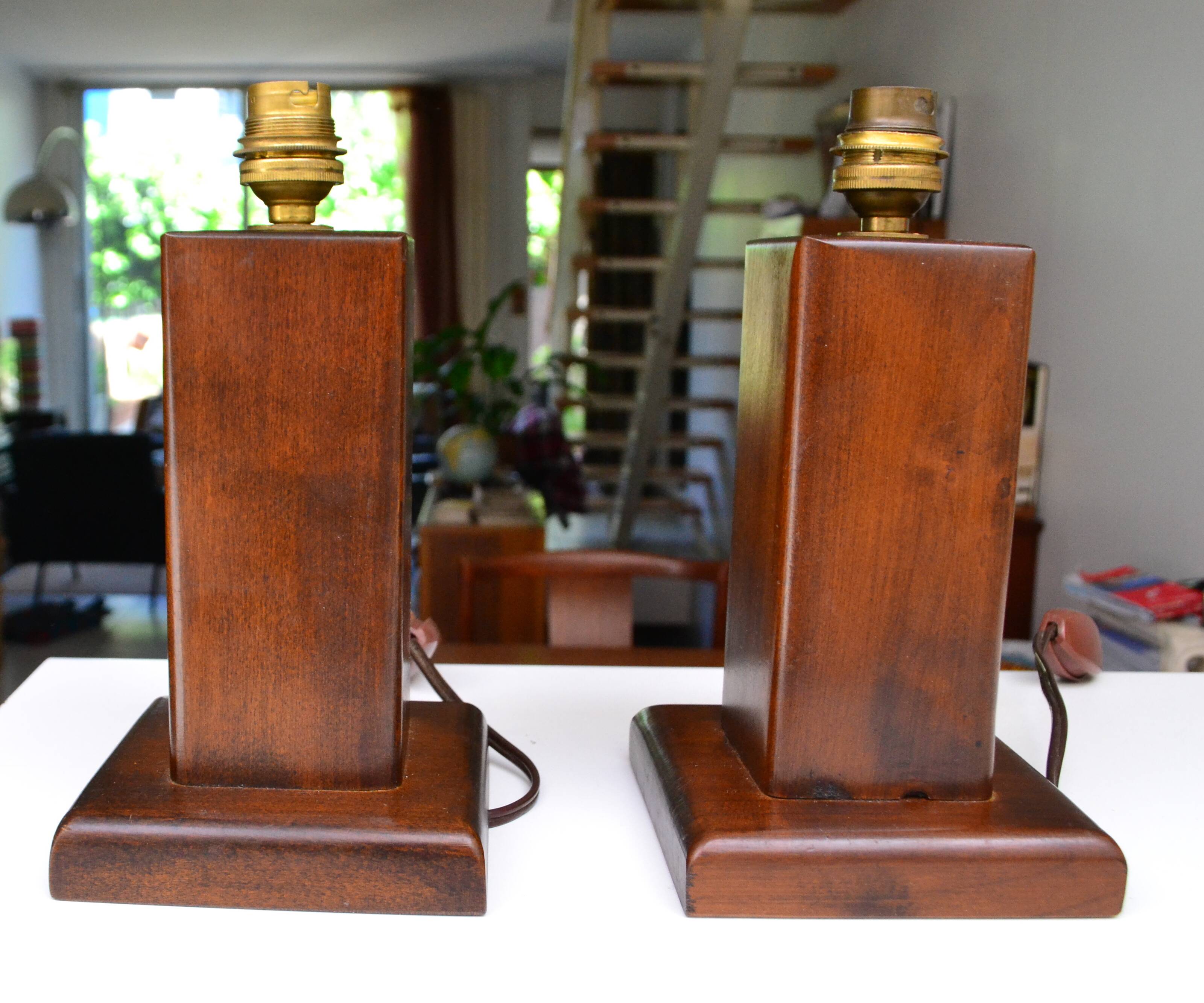 Pair of Art Deco lamps in solid mahogany