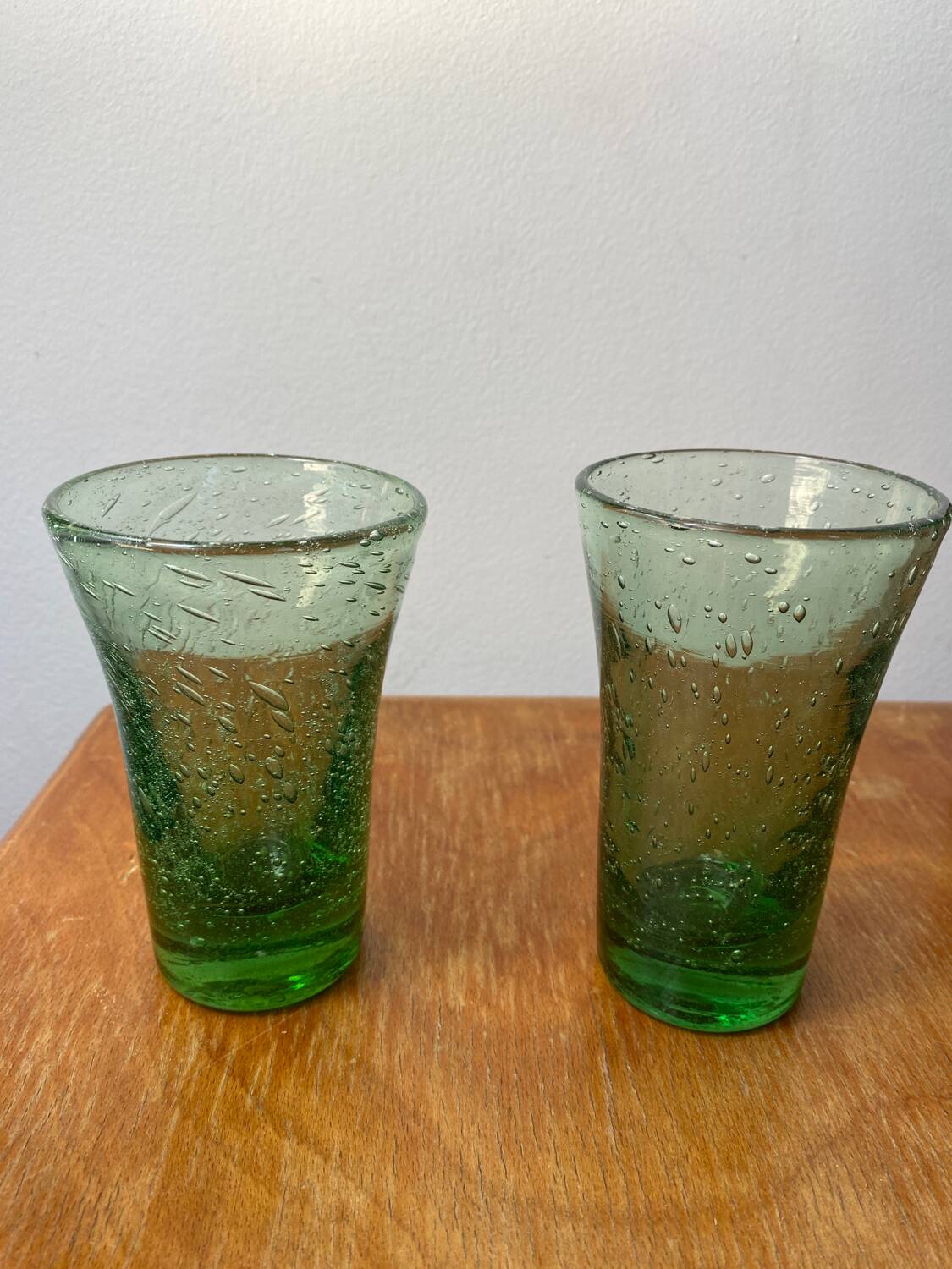 Biot bubble glass glass