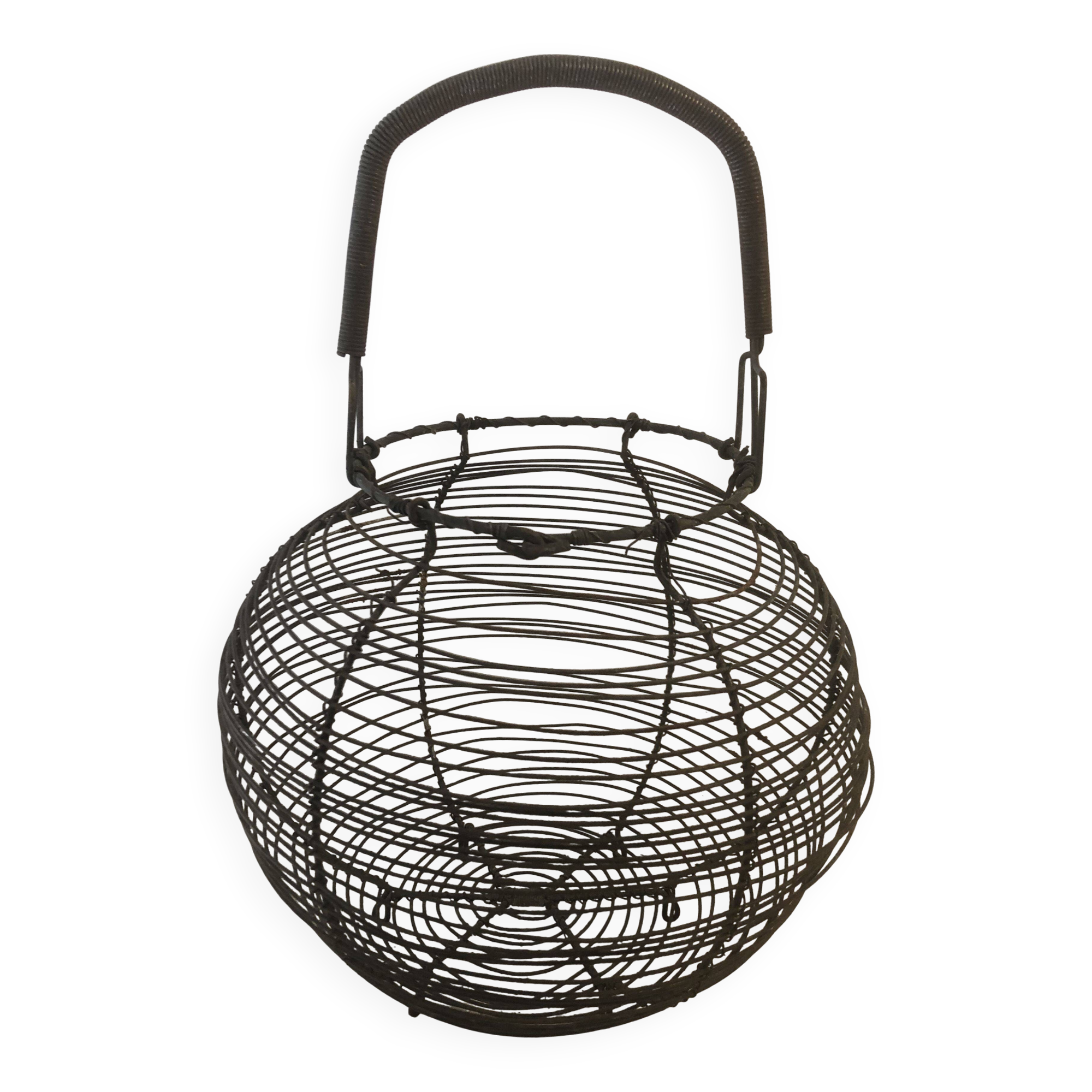 Old wire egg or salad basket