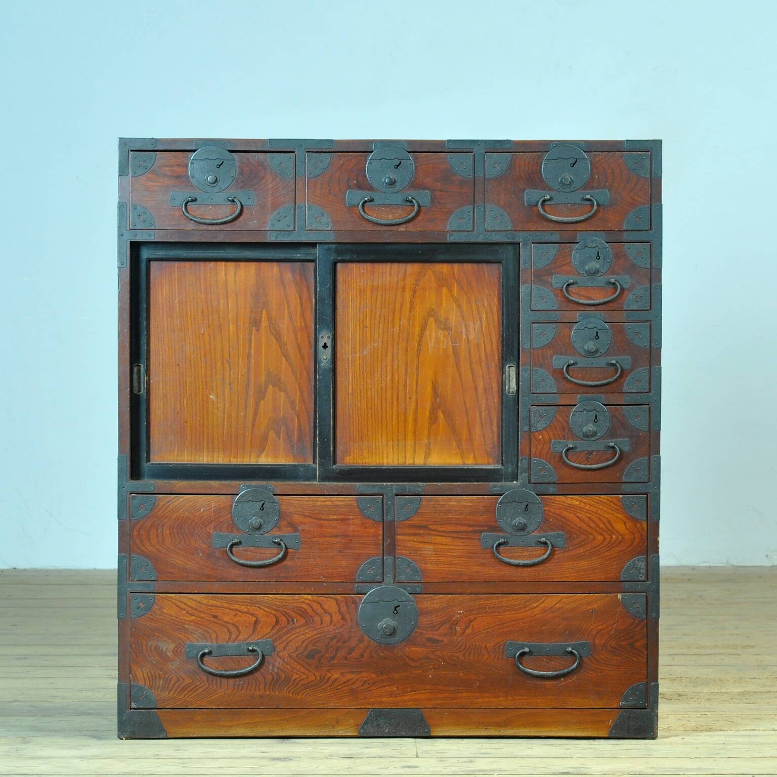 Commode japonaise Tansu, vers 1890