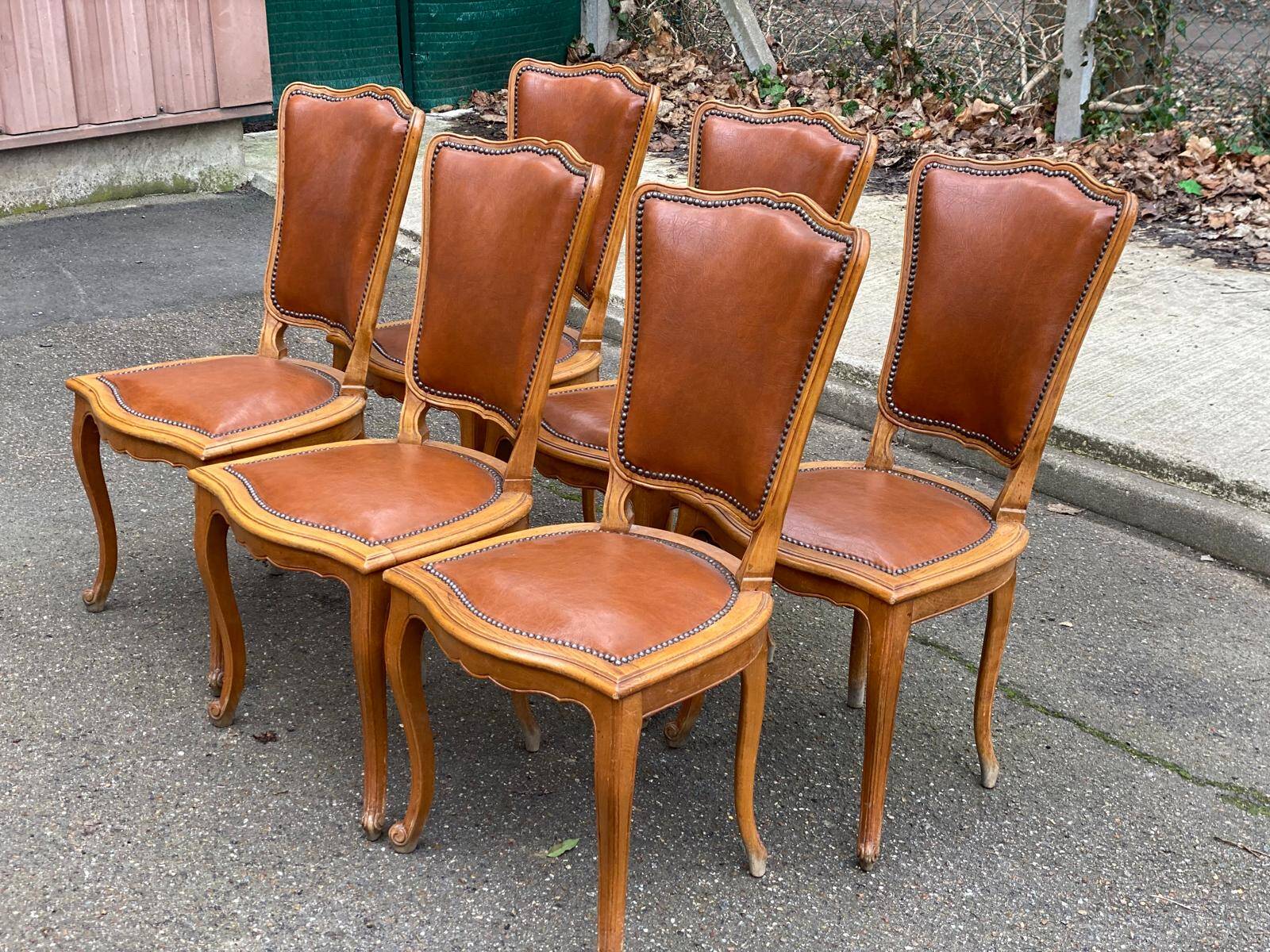 6 solid wood and leather chairs in Louis XV style