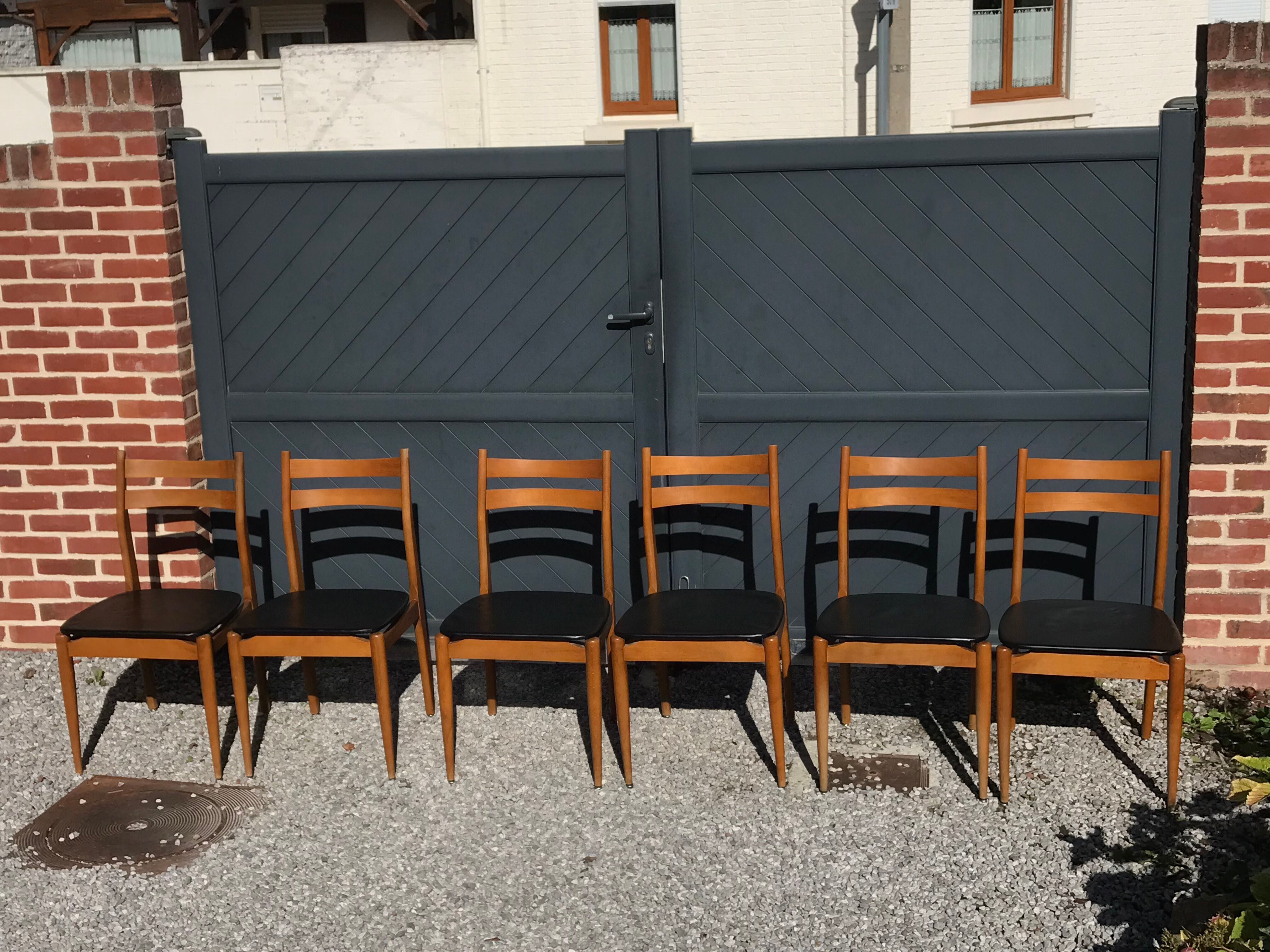 Set de 6 chaises scandinaves teck et Skaï