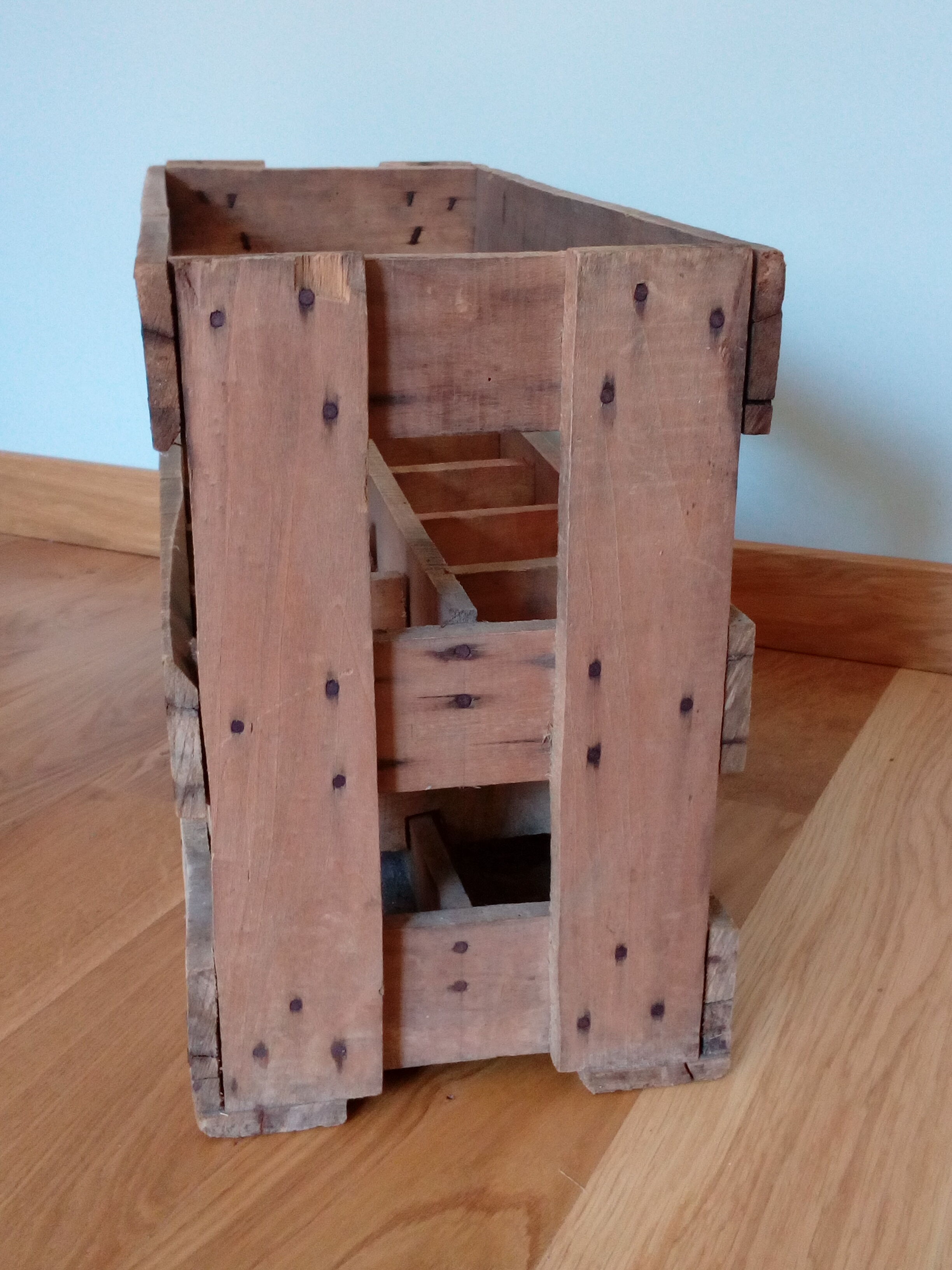 Wooden bottle rack