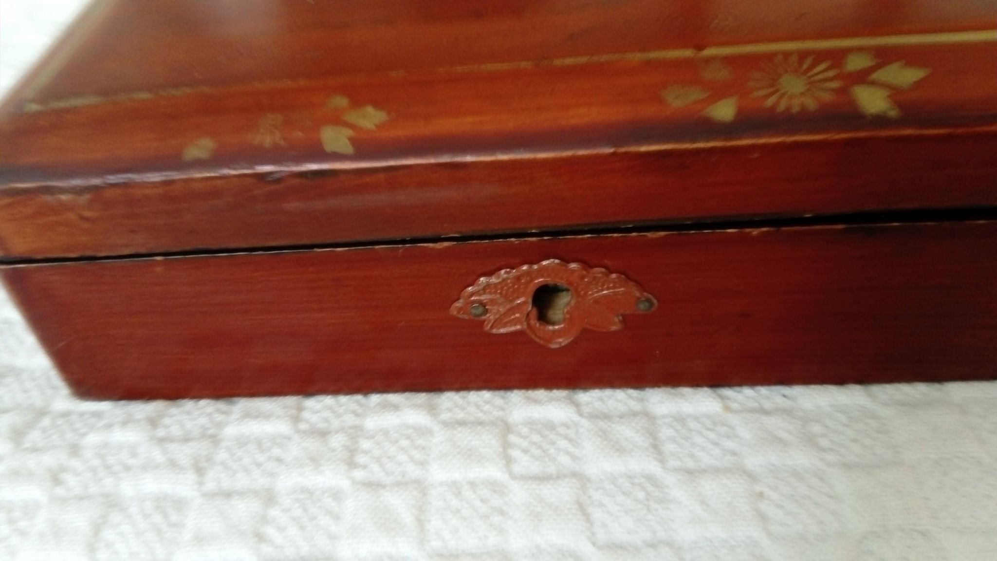 Small lacquered wooden box or jewelry box decorated with birds and branches. China? Japan?