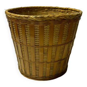 Vintage wicker basket