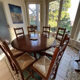 Set of 8 varnished oak chairs with straw seats