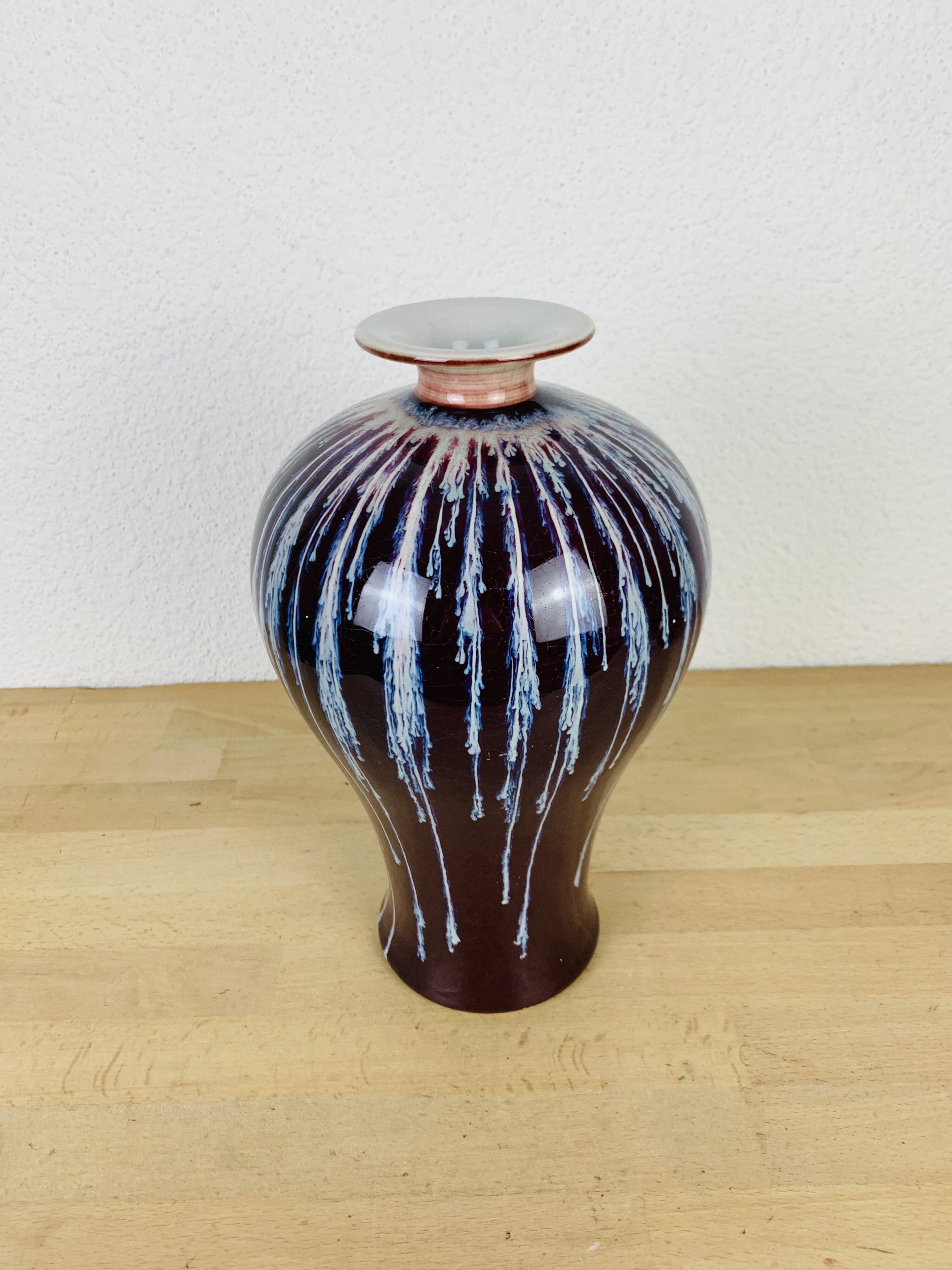 Chinese porcelain ox blood vase 29 cm