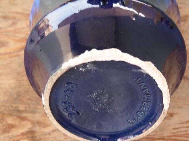 Years 30 ceramic vase