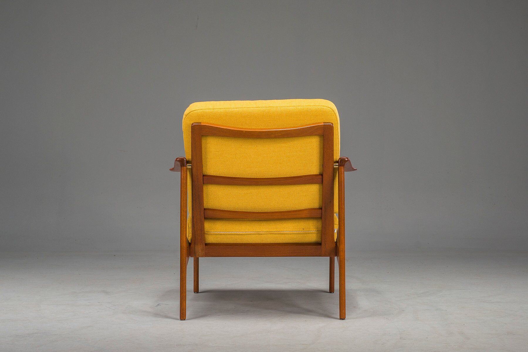 Chaise longue danoise du milieu du siècle en teck attribuée à Ib Kofod-Larsen, années 1960