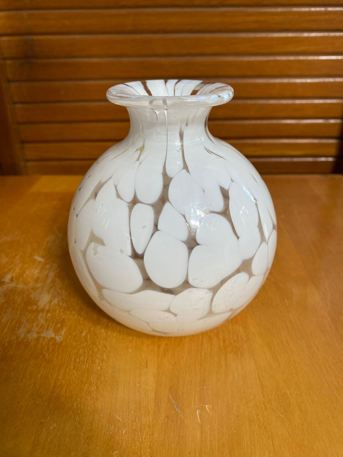 Murano speckled glass ball vase, vintage soliflore.