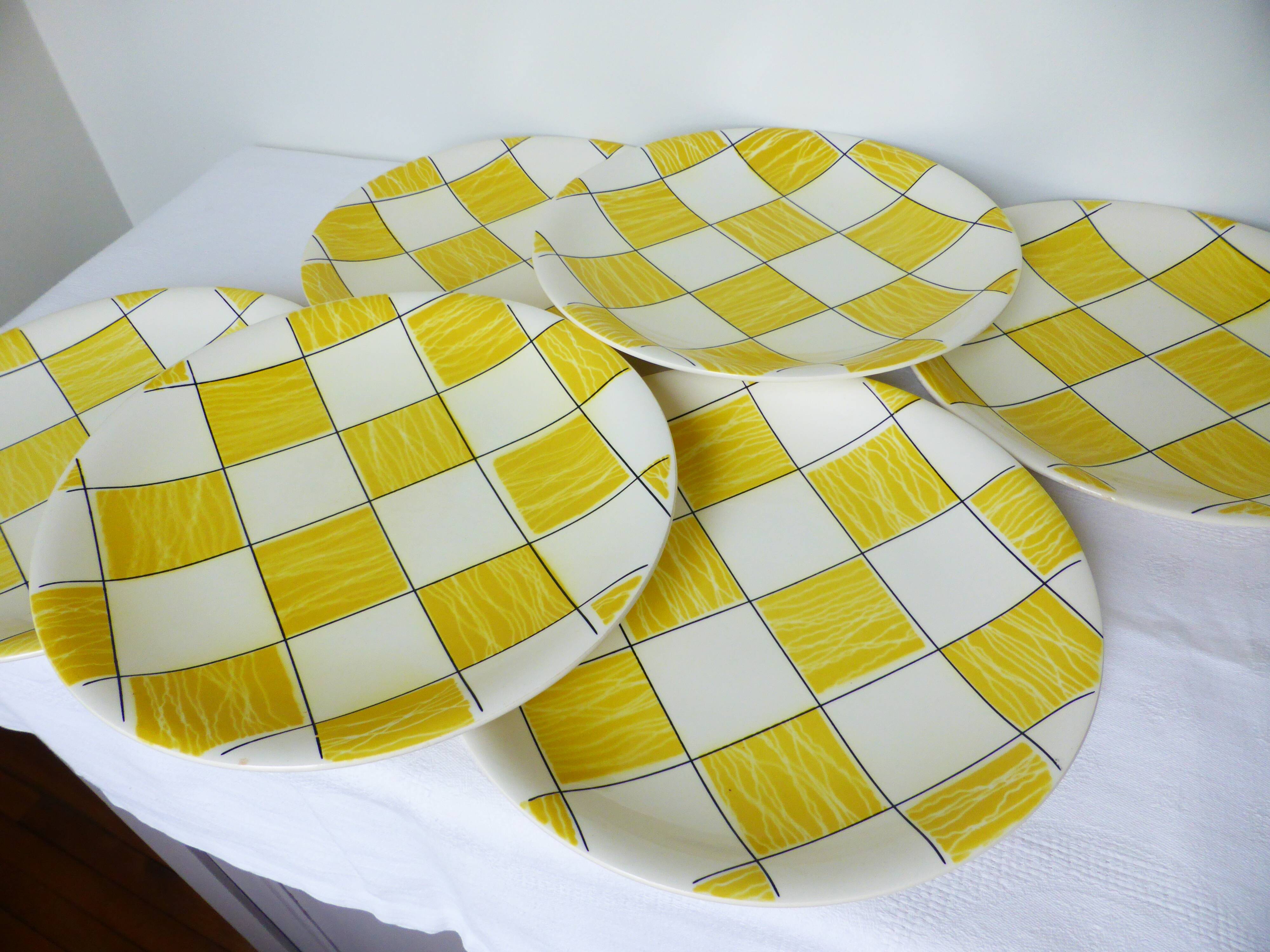 6 flat plates from the Cambridge 210309 Salins factory