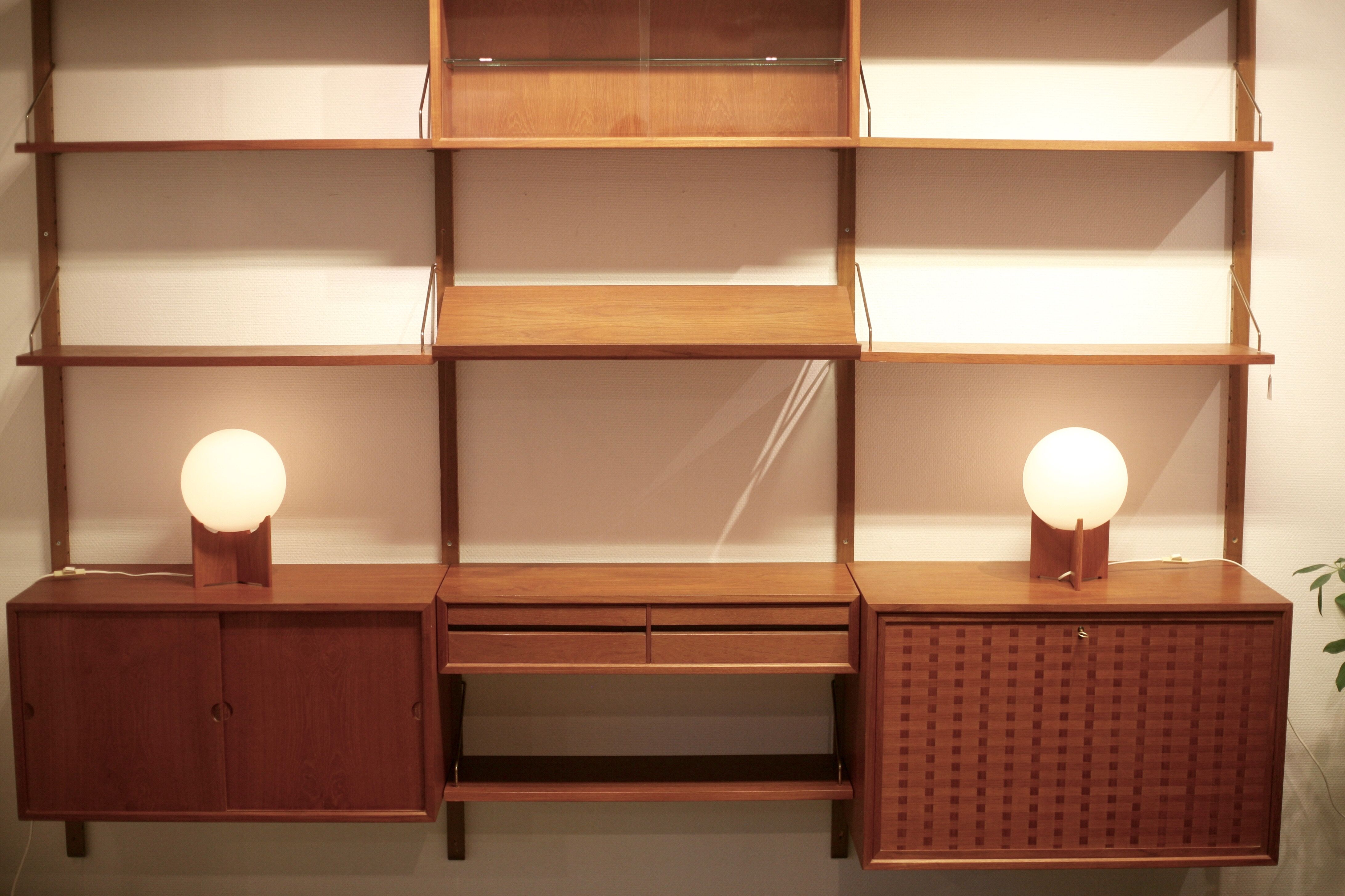 Teak shelving system, Cado, by Poul Cadovius