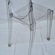 Chaise “Victoria Ghost” – design Philippe Starck pour Kartell