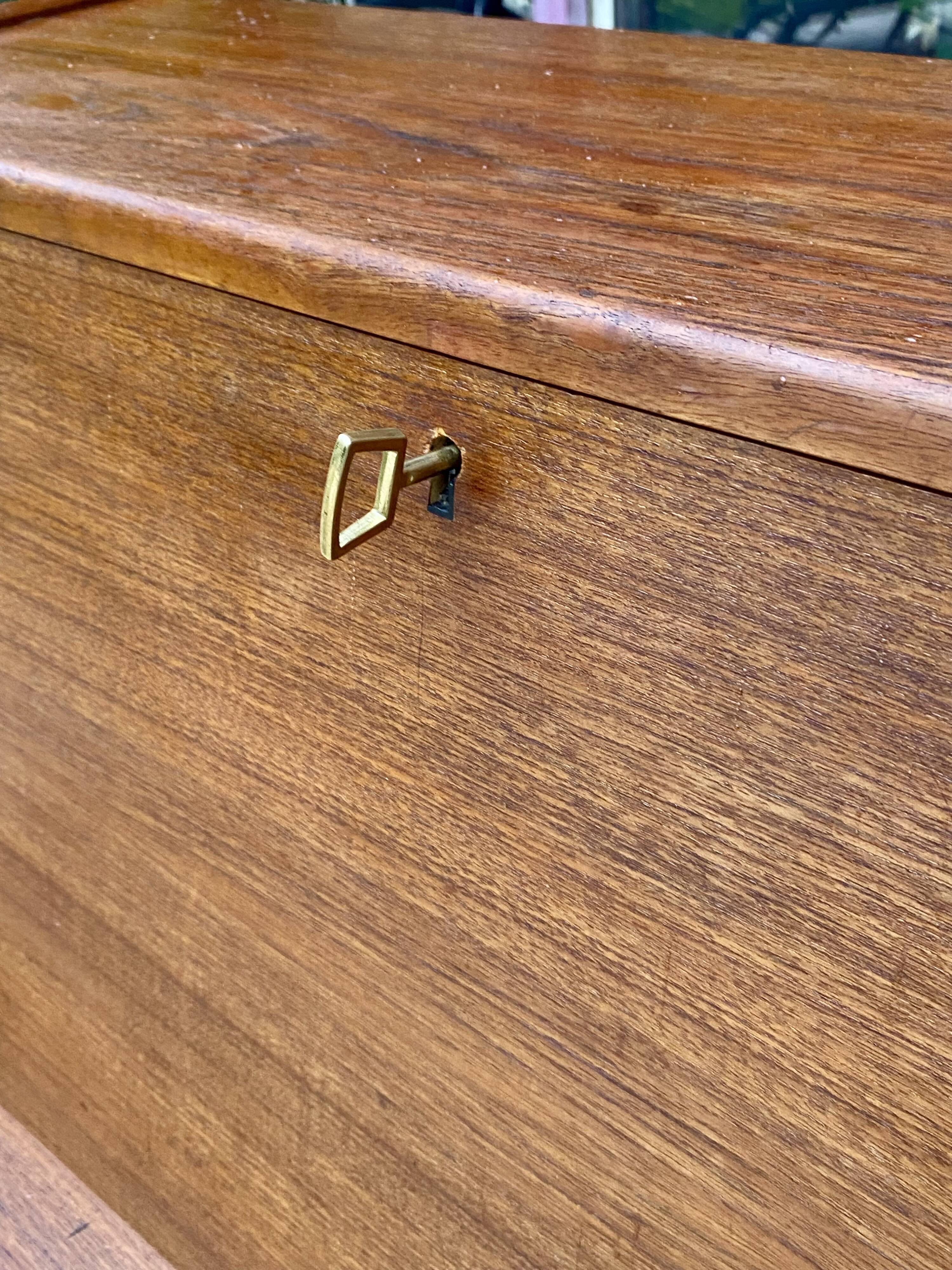 Danish secretary/desk model 37 by Arne Wahl Iversen for Vinde Møbe