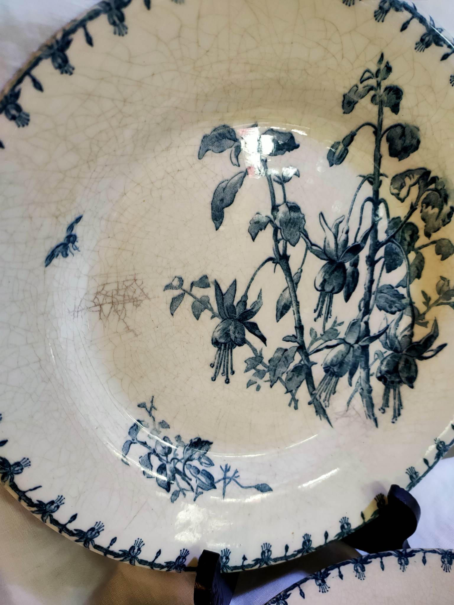 2 flat blue iron earth plates in Gien earthenware