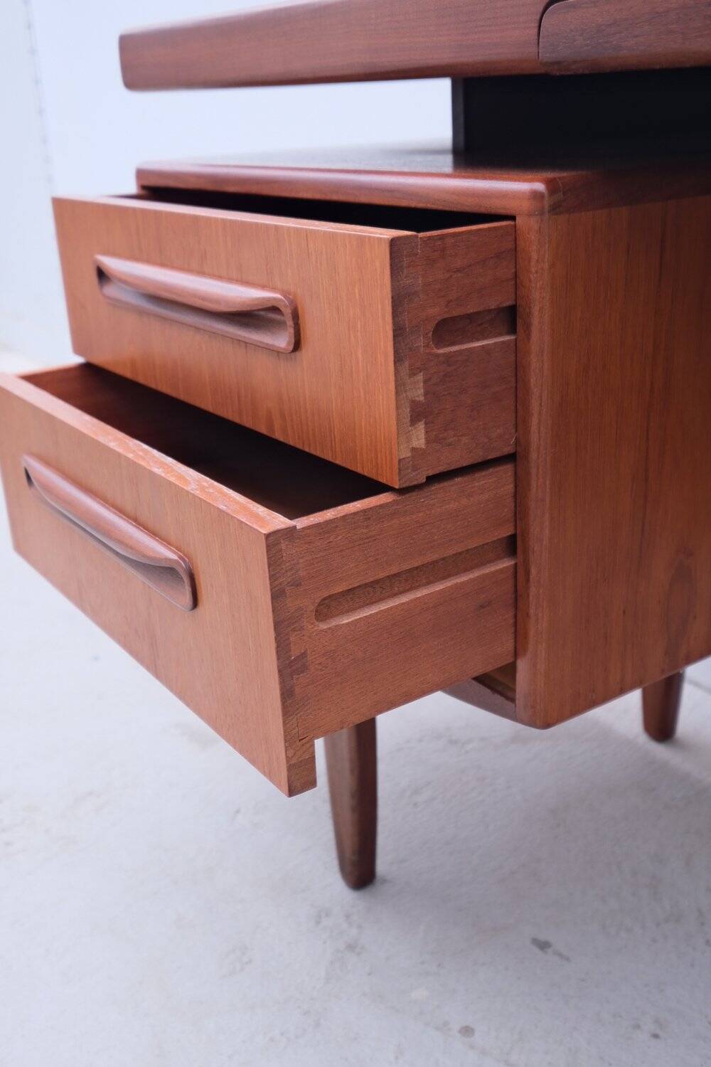 Teak desk by Victor Wilkins for G-Plan in Scandinavian style, 1960