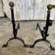 Paire de Chenets Cheminée Fer Forgé Volutes + Têtes Boule Laiton Vinta