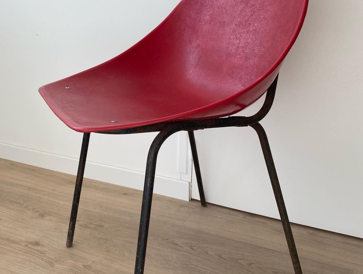 Shell chair Pierre Guariche