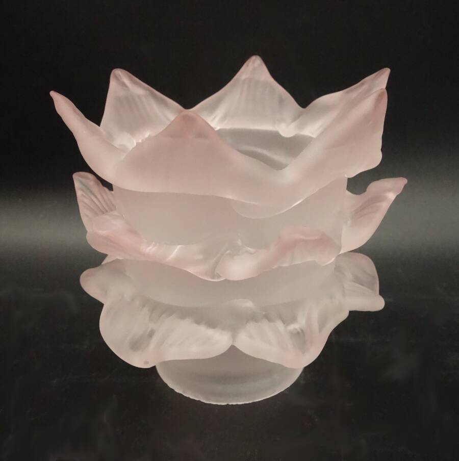 Tulipe en pâte de verre couleur rose pâle