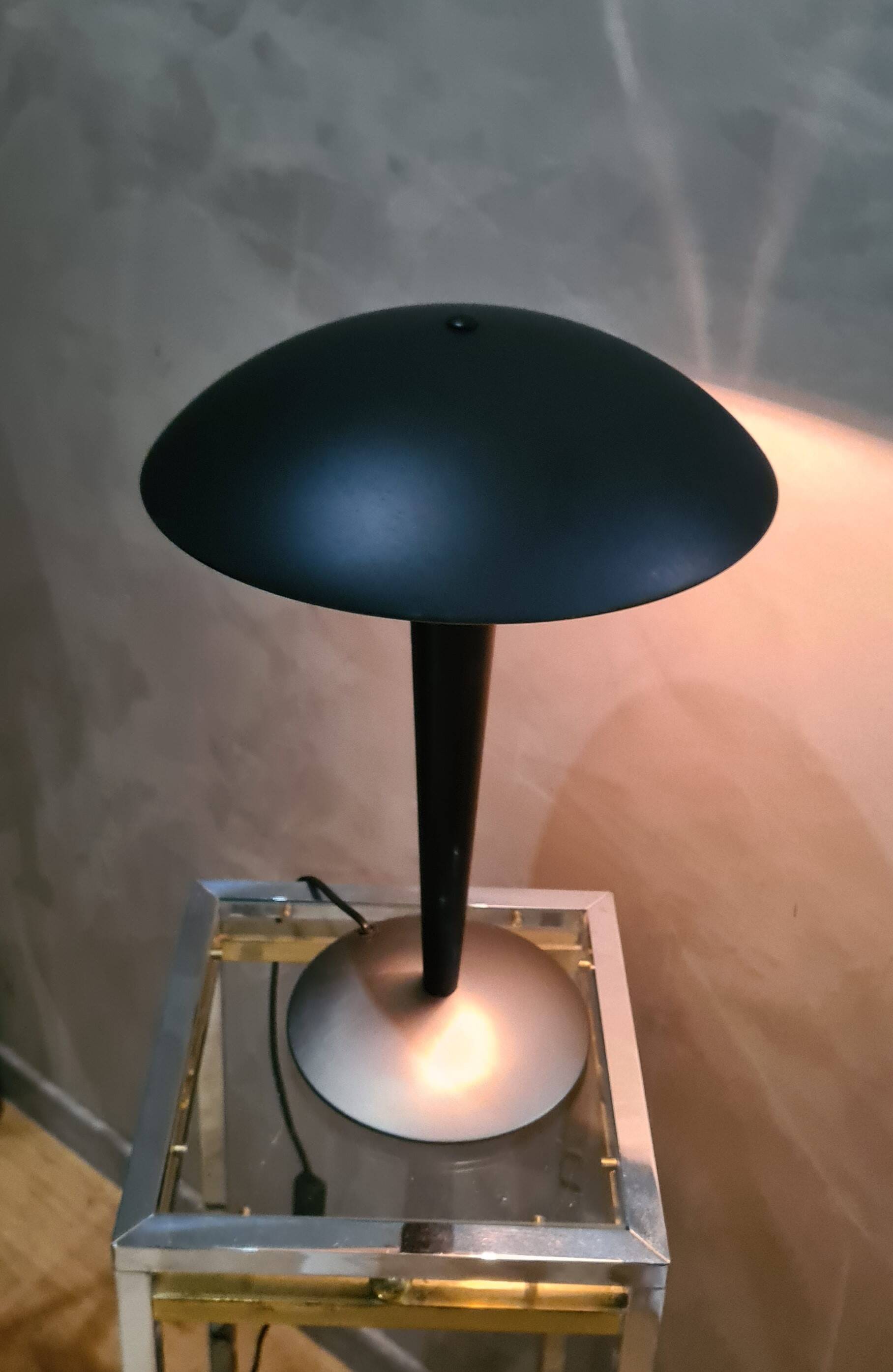 Mushroom lamp (known as liner) 1975 to 85., h41 x l31 matt black