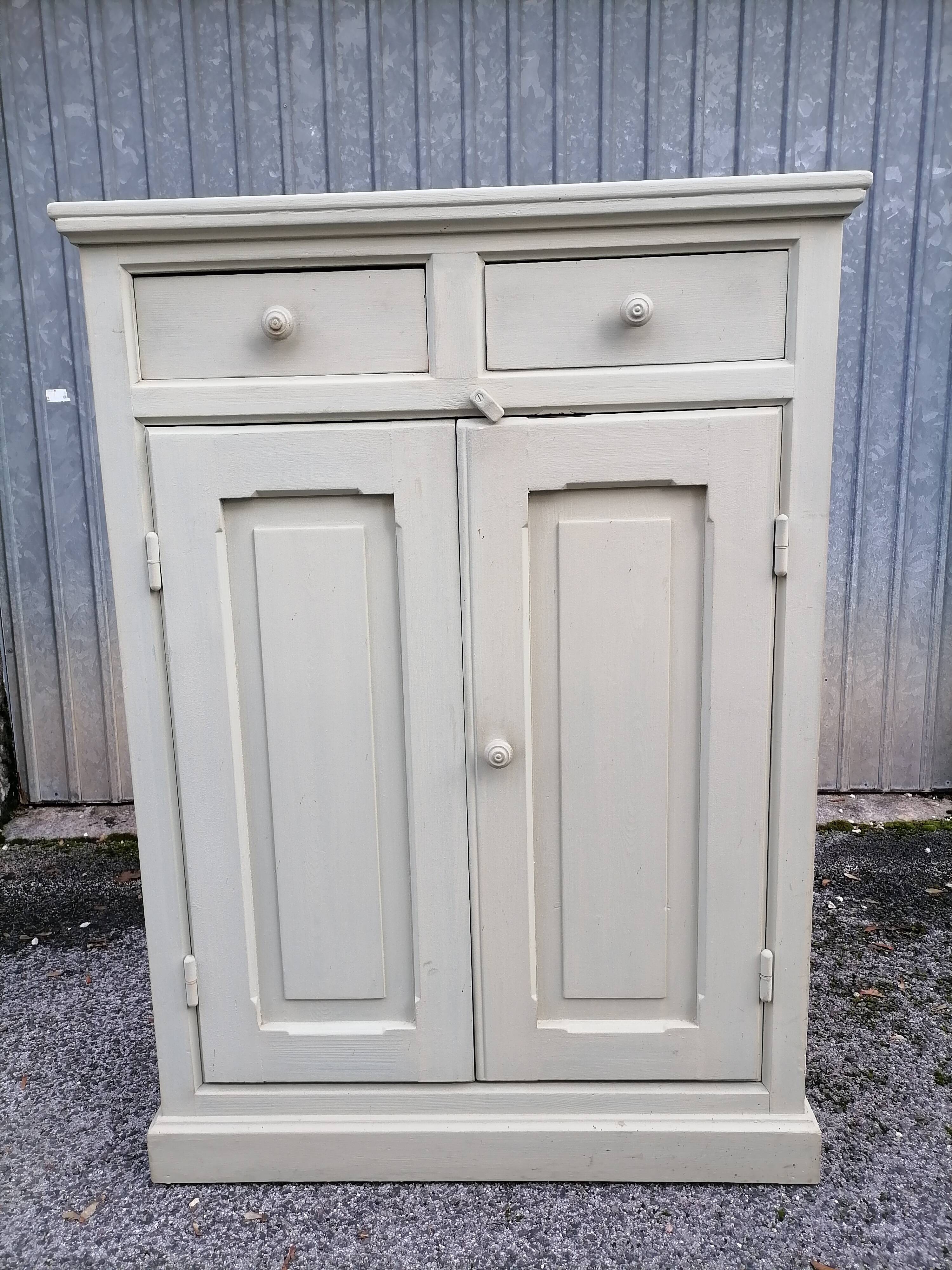 Parisian furniture years 60