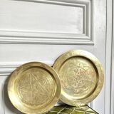 Assiettes orientales vintage en laiton