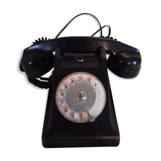 Black bakelite telephone