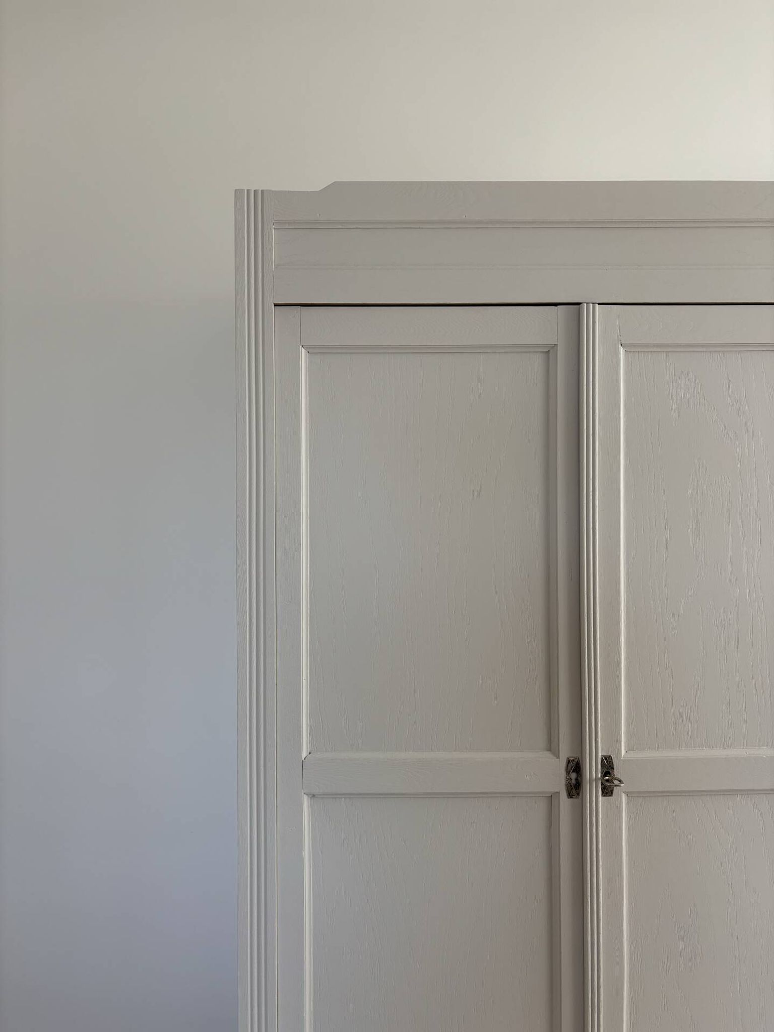 Parisian wardrobe with shelves, renovated oak wood.