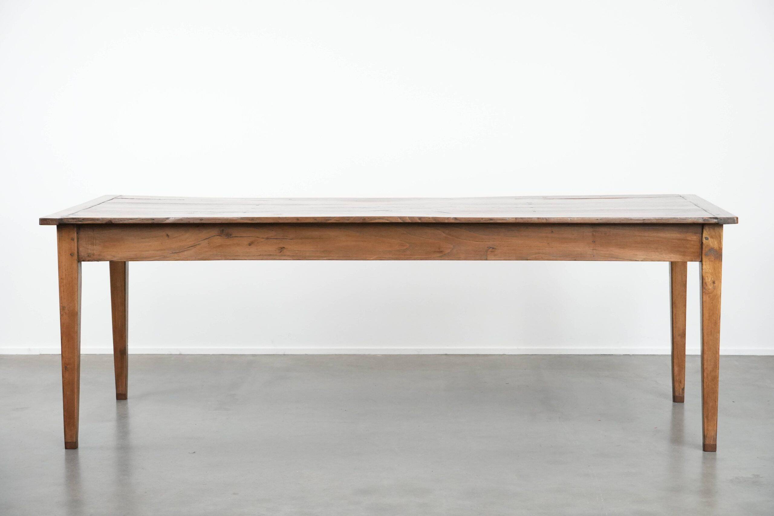 Antique French oak dining table for 6 to 8 people with three drawers