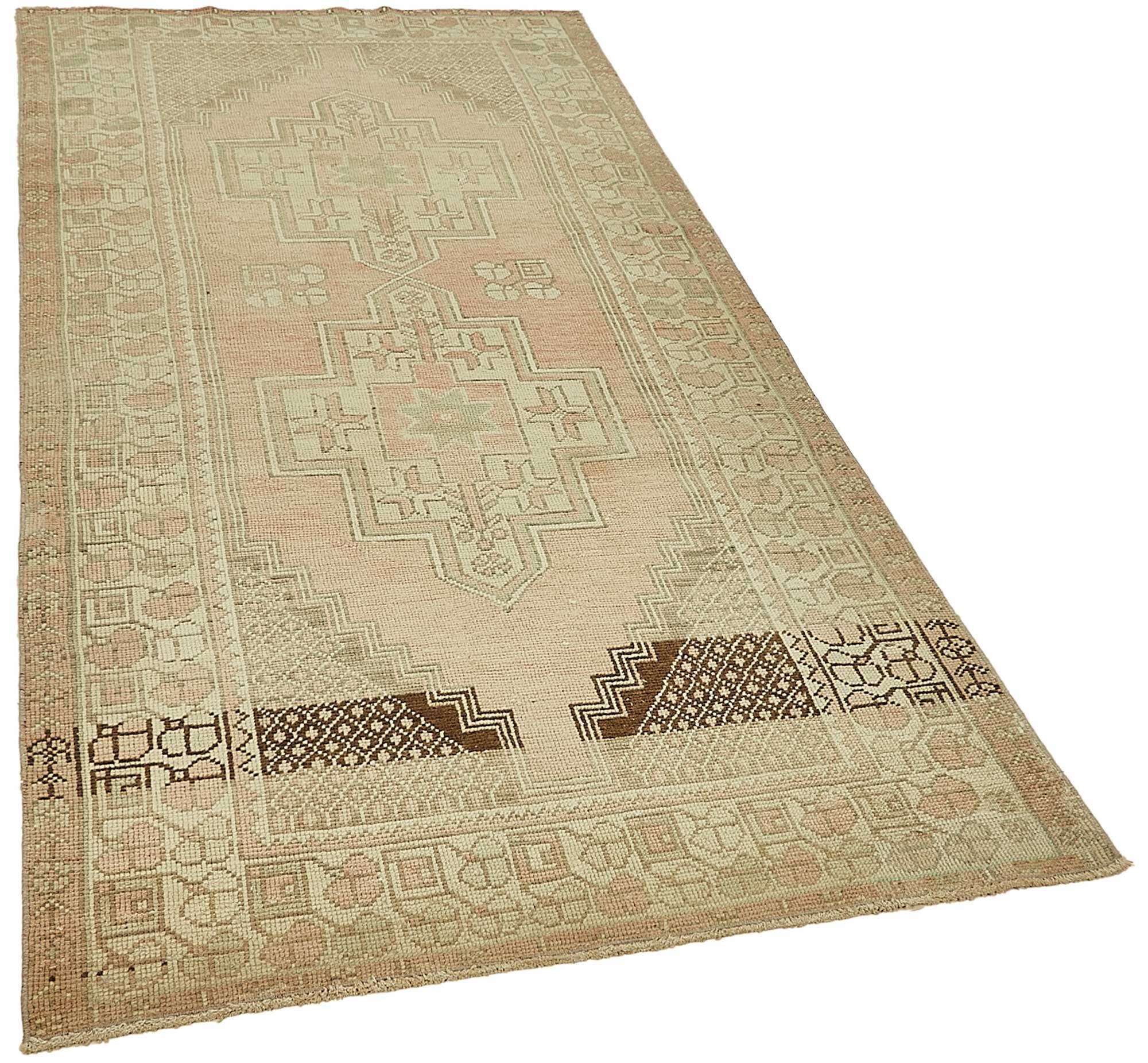 Turkish Vintage Anatolian Rug 121 cm x 250 cm