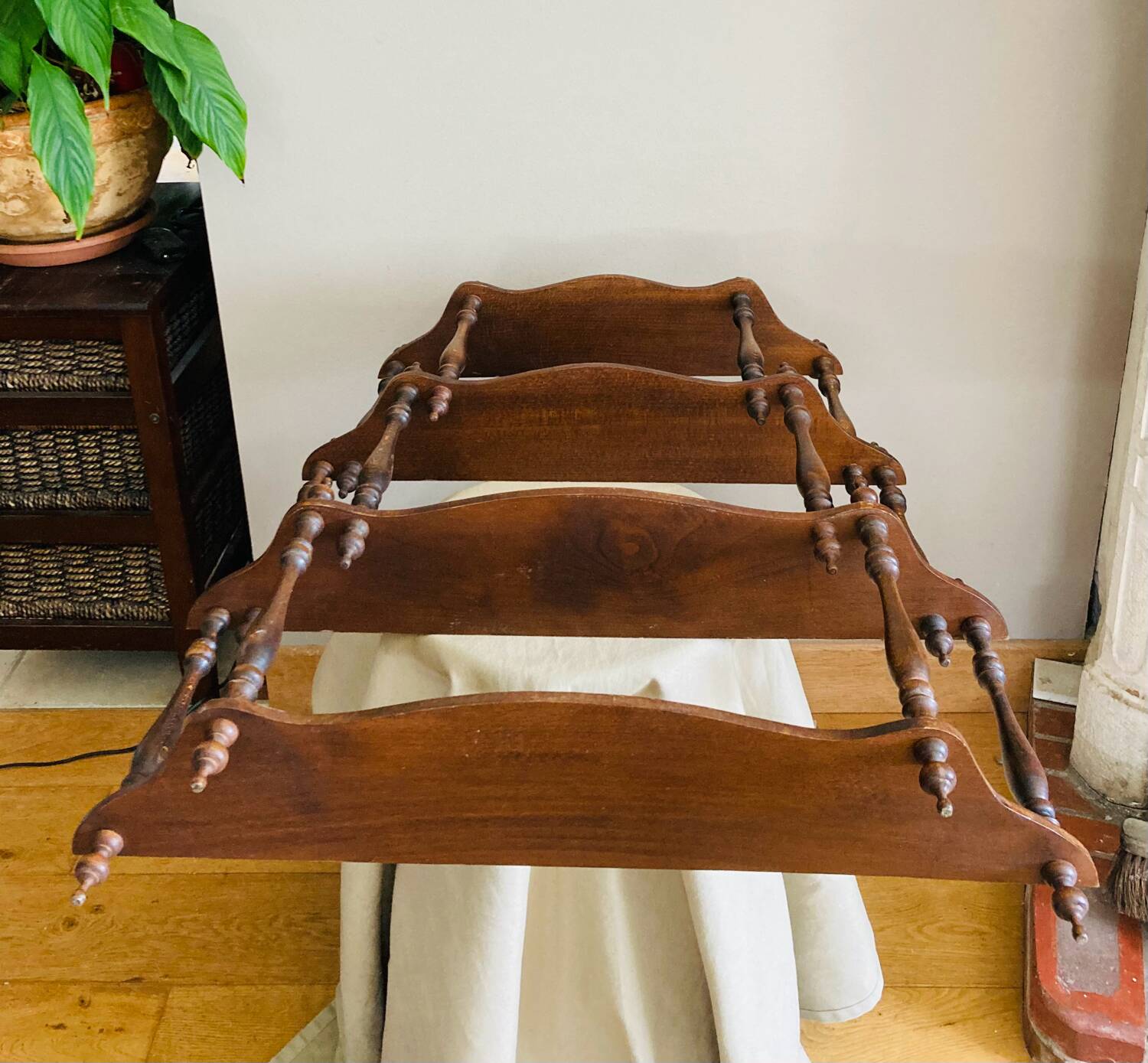 Napoleon III wall shelf, 19th century