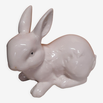 Lapin blanc en porcelaine