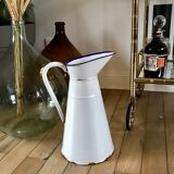 Old pitcher in enamelled sheet metal 20s-30s