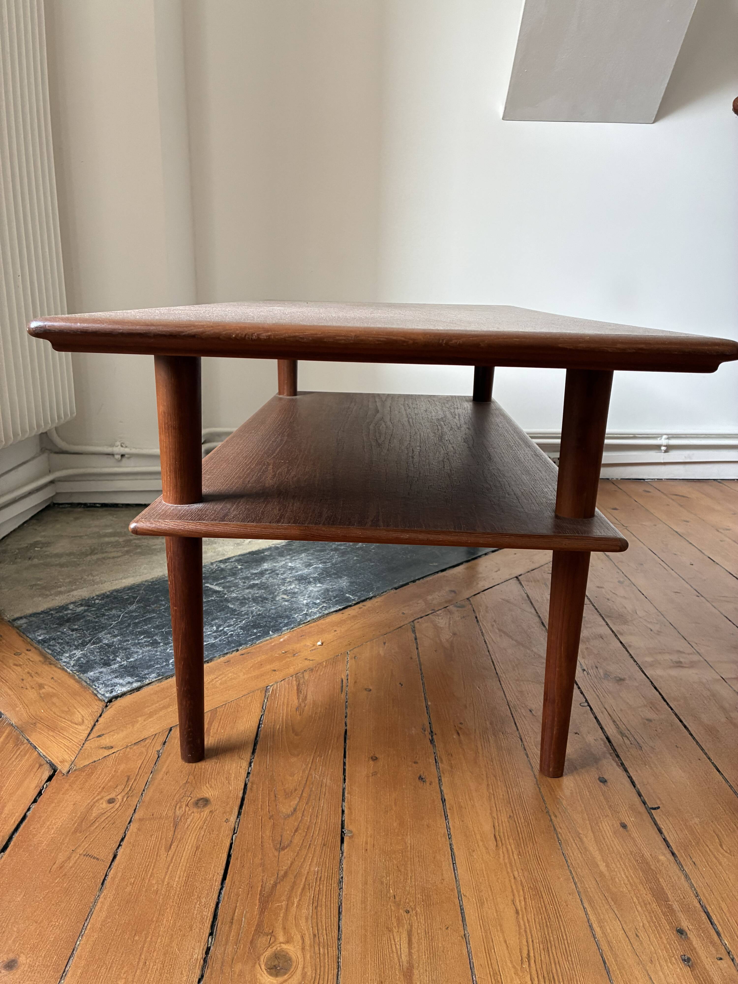 Table basse éditée par Elsteds Mobelfabrik Agerbaek
