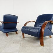 Paire de fauteuils en bois courbé et cuir bleu, années 1970