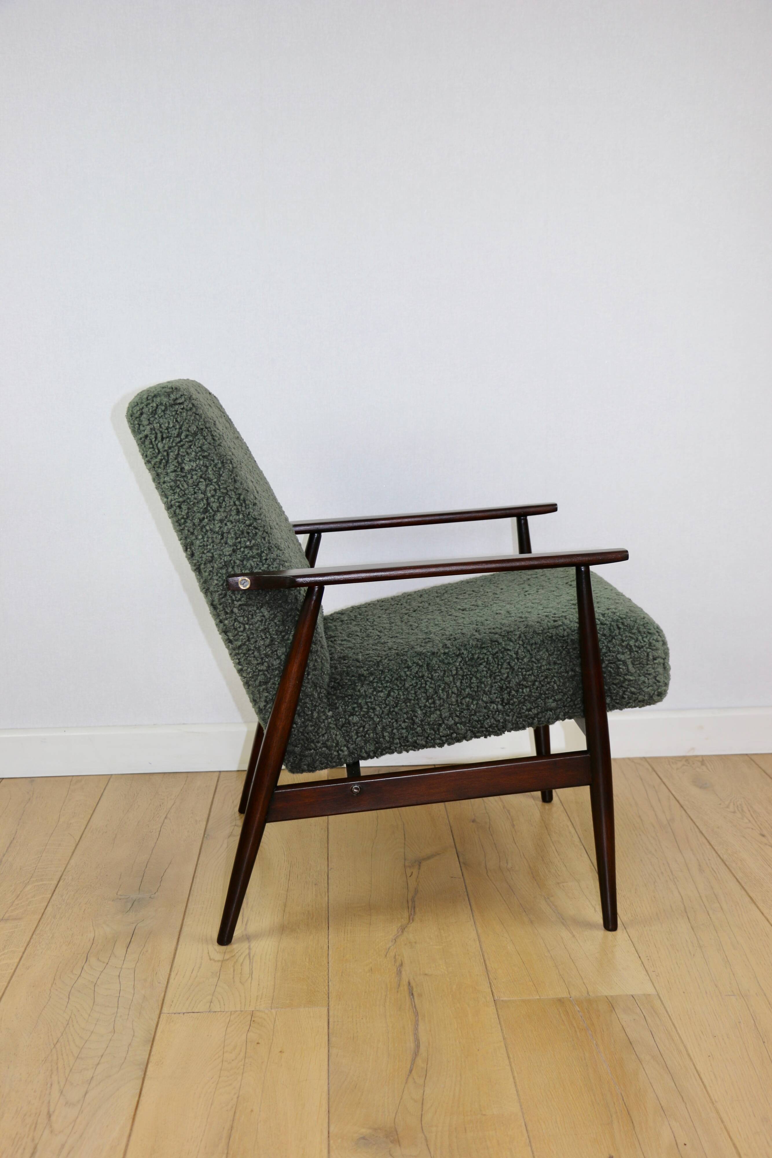Fauteuil 'Lis', design en bouclés verts des années 1970 par Henryk Lis - 2 pièces disponibles