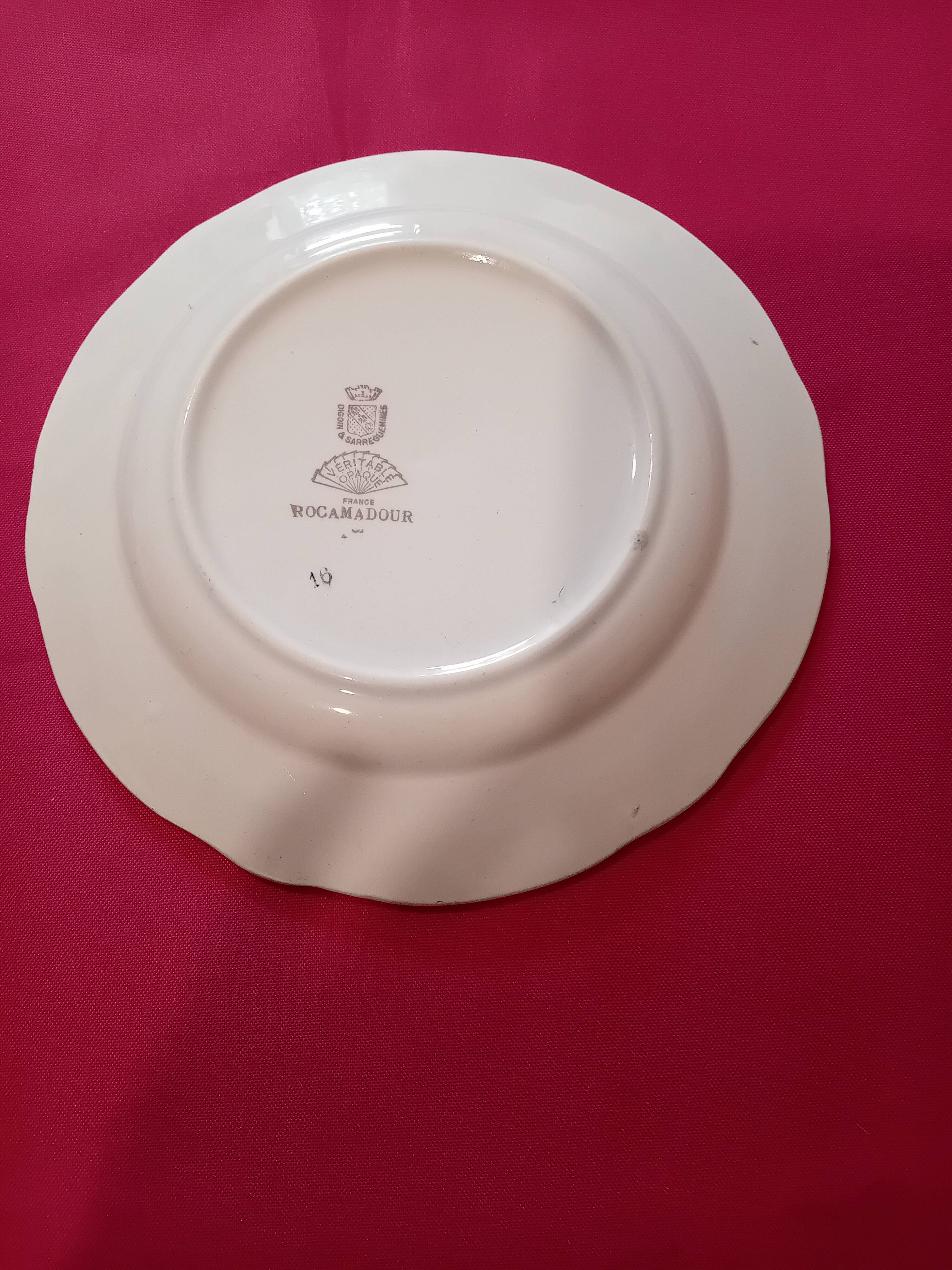 assiette dessert Digoin de Sarreguemines Rocamadour