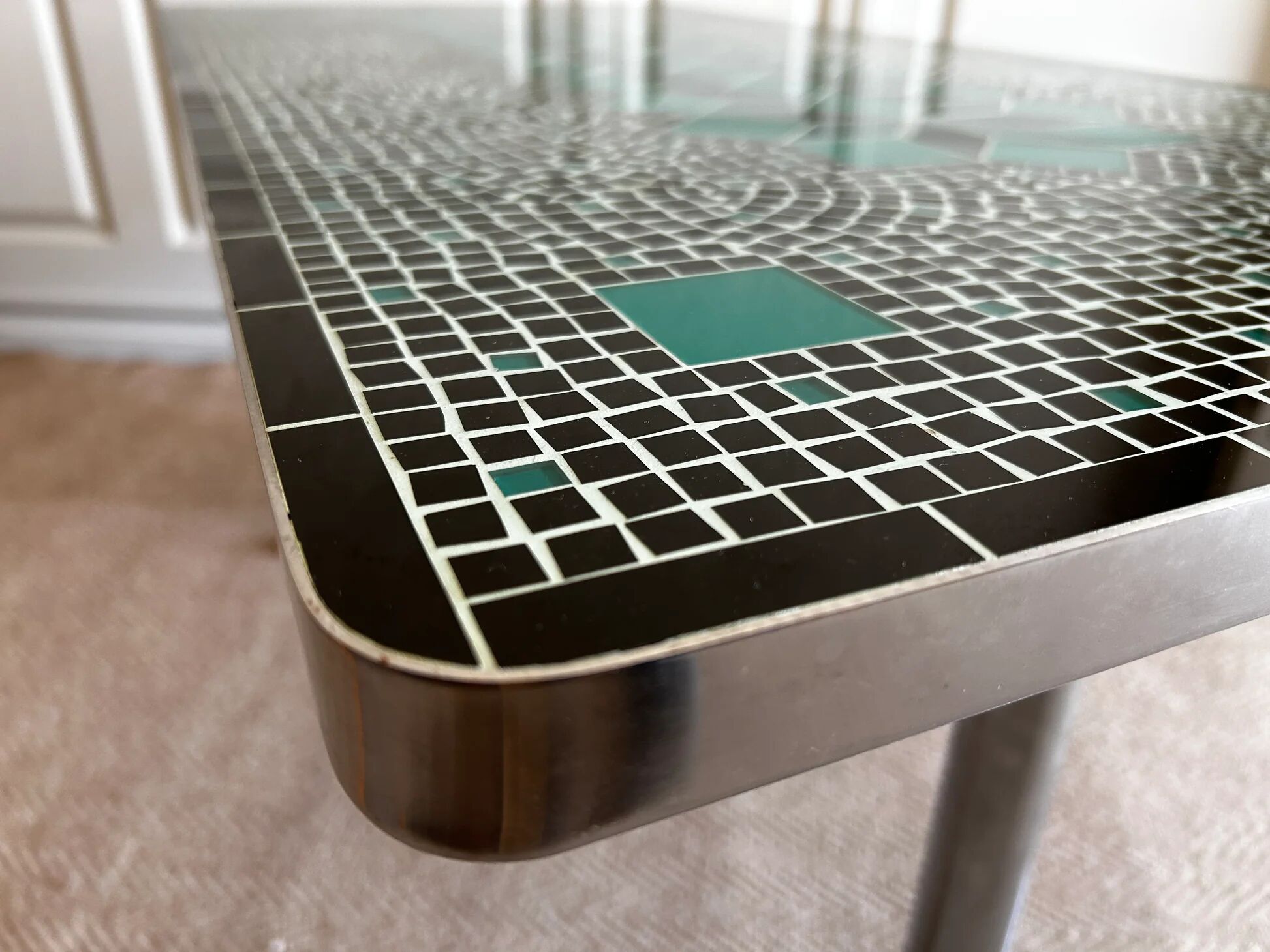 Table basse en mosaïque céramique vert sauge et noir, Allemagne, années 1970