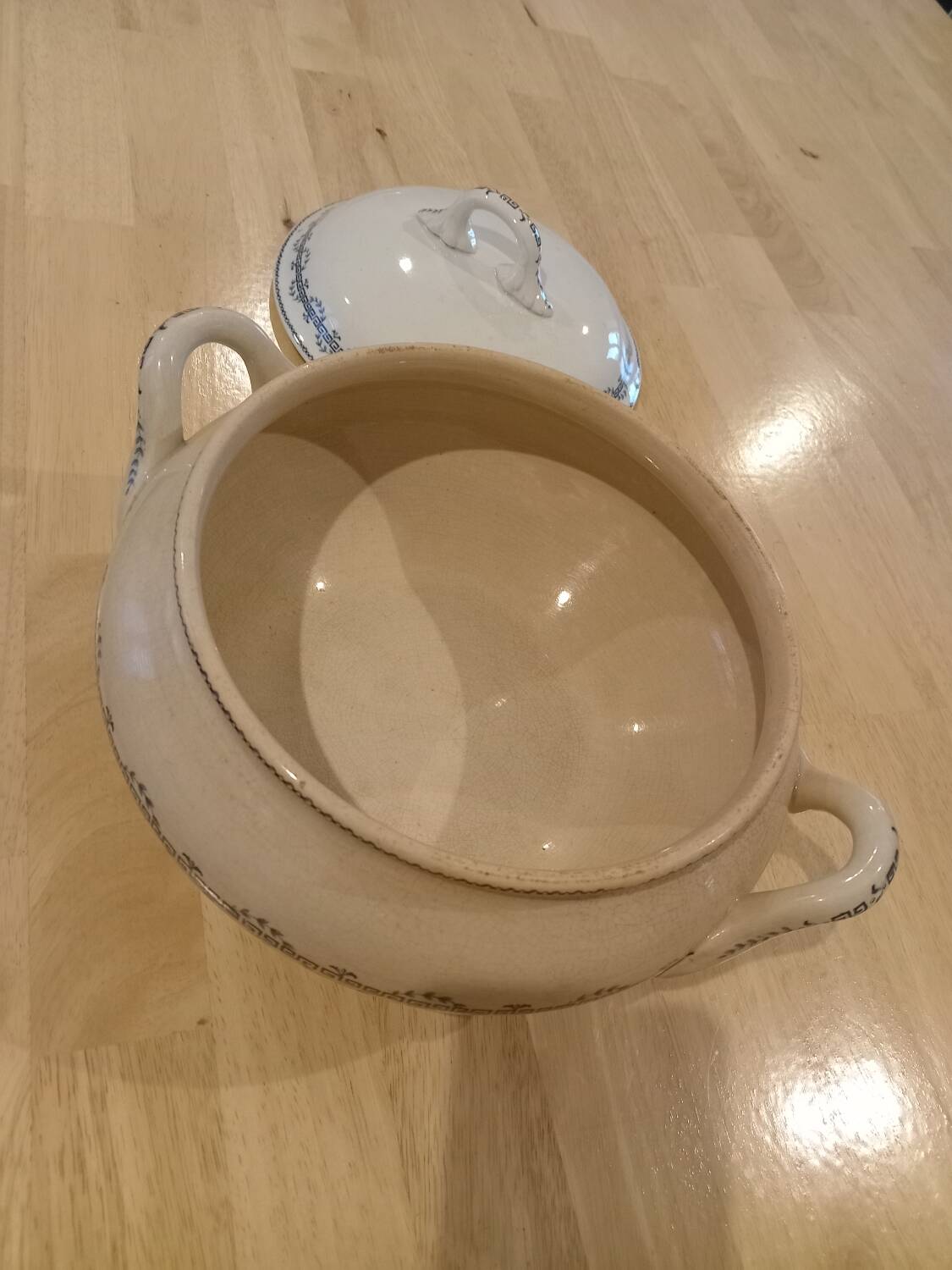 GIEN Iron Earth Soup Tureen