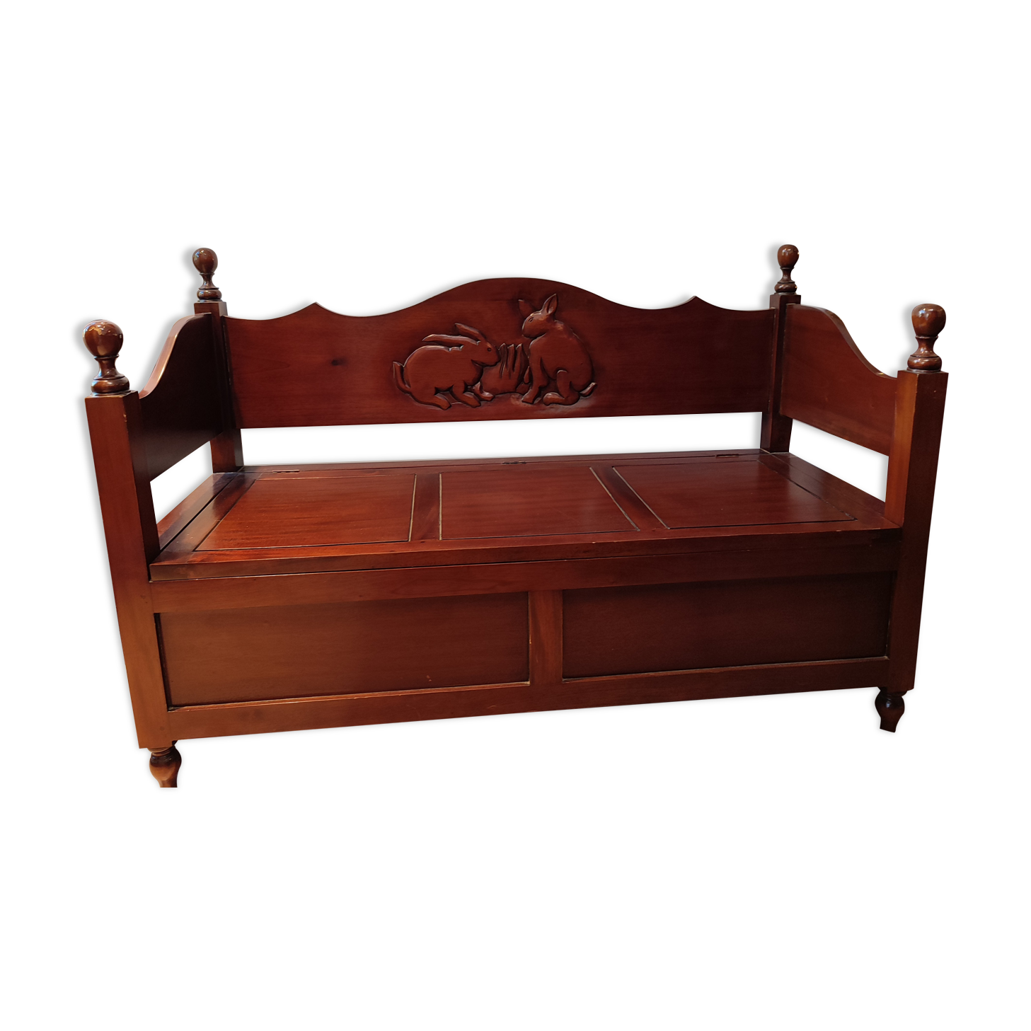Rabbit chest bench