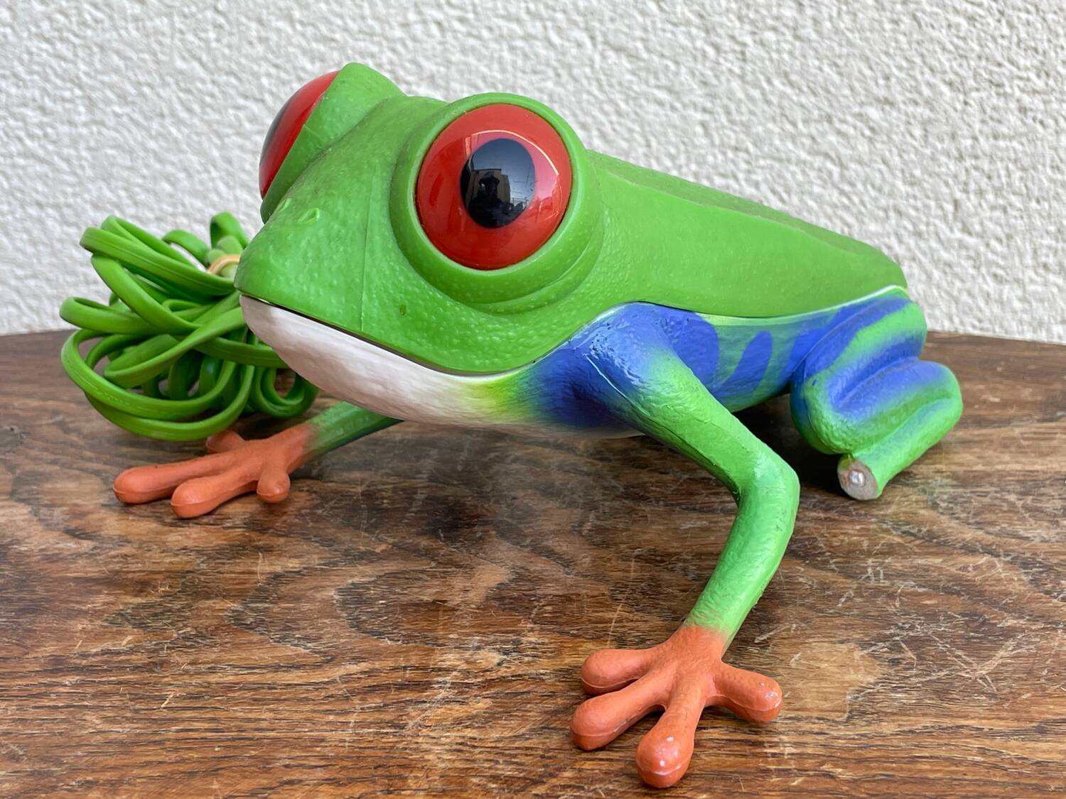 Vintage frog telephone