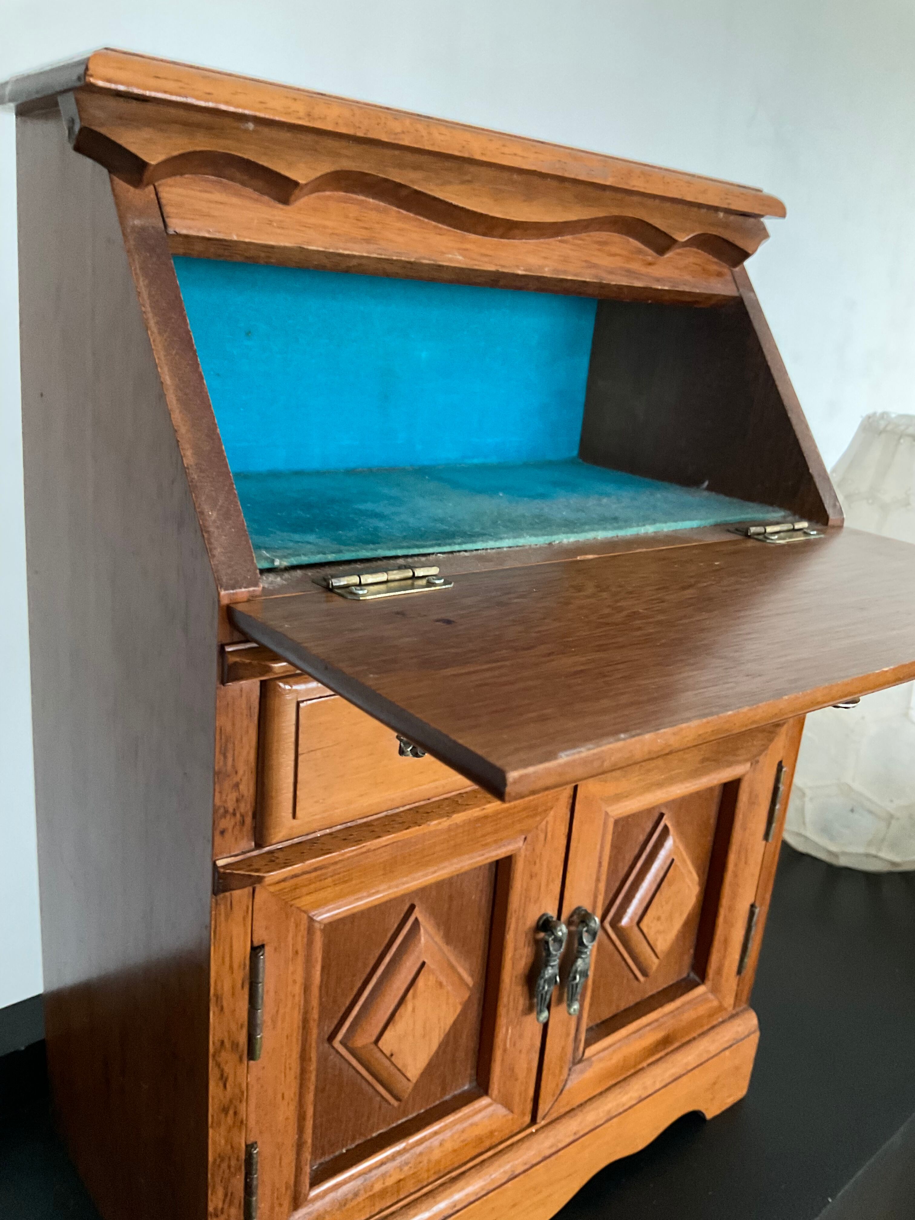 Vintage wooden jewelry box
