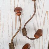 2 hooks in metal and wood