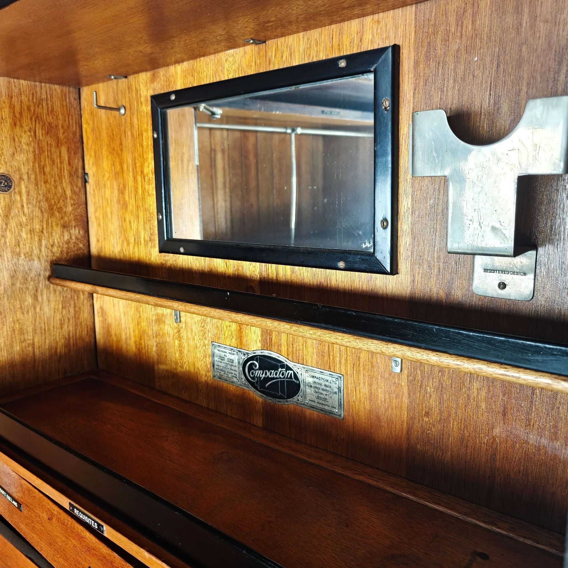 Compactom c.1920 ship gentleman’s wardrobe – model ZA G227
