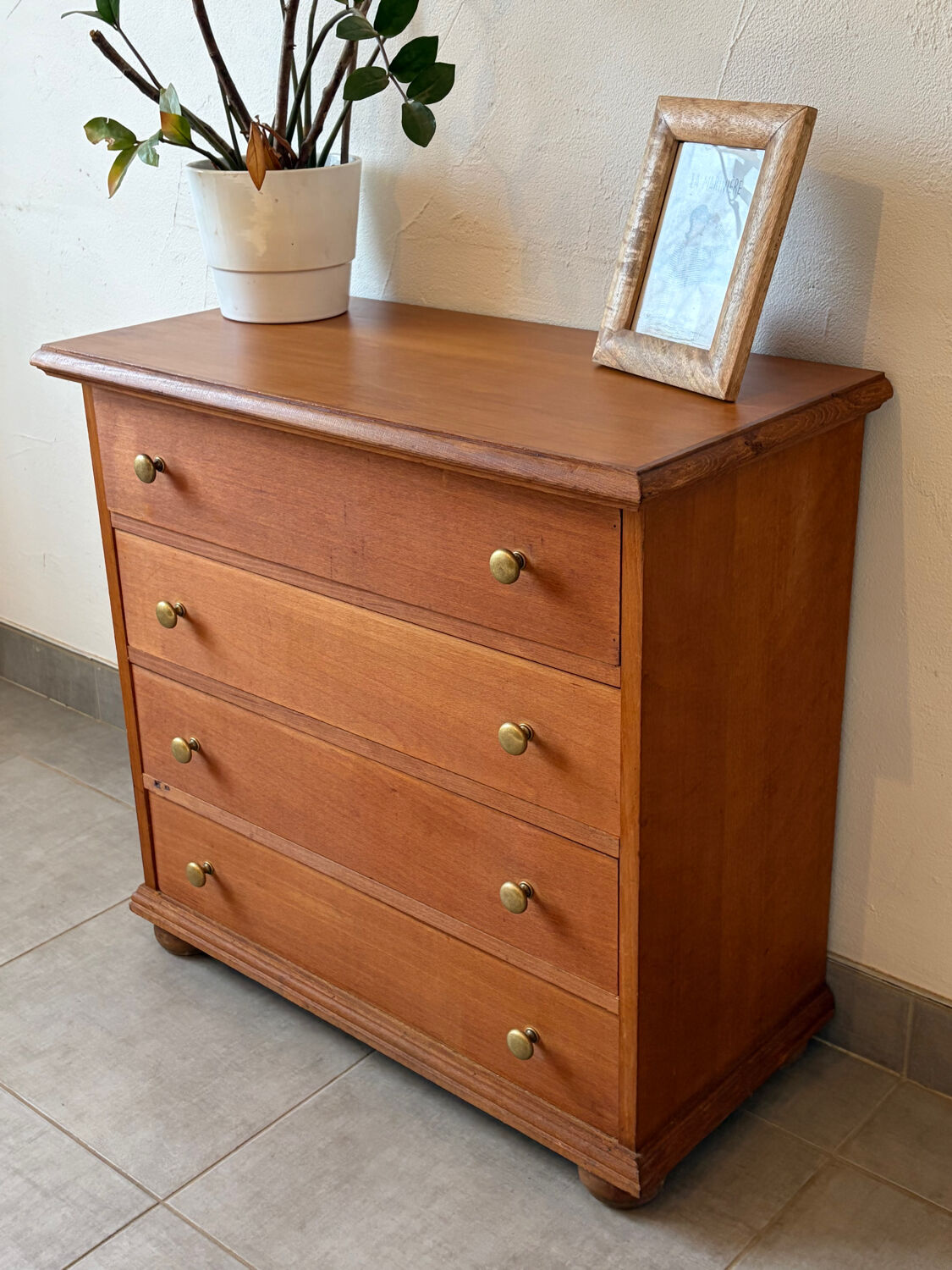 Commode vintage